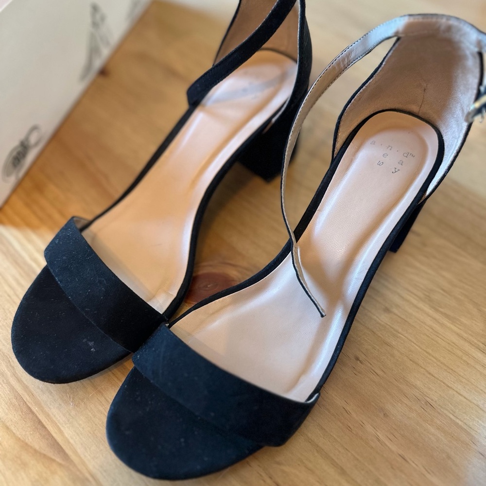Elegant Black Women's Sandals